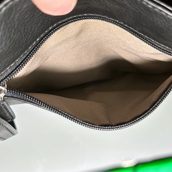 Margot black leather split pocket crossbody bag - Picture 8 of 14